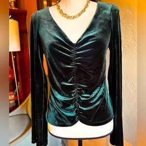 URBAN OUTFITERS  women’s size S Green Marie Cinch
V Neck Long Sleeve Top